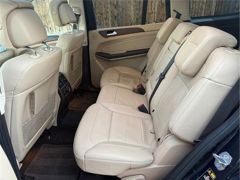 Used 2019 Mercedes-Benz GLS 550 4MATIC image 33