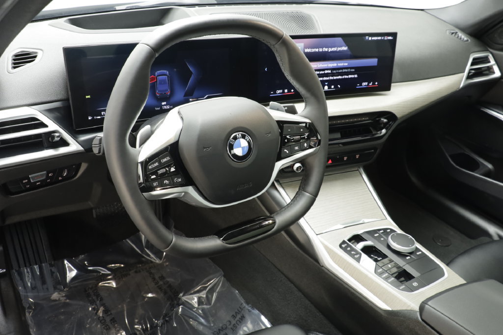 Used 2025 BMW 330i xDrive Sedan AWD/4WD image 7