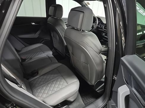 Used 2024 Audi SQ5 Premium Plus w/ S Sport Package AWD/4WD image 18