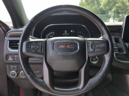 Used 2023 GMC Yukon AT4 AWD/4WD image 28