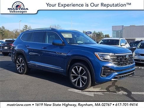 Certified 2025 Volkswagen Atlas SEL Premium R-Line image 1