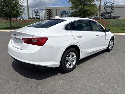 Used 2024 Chevrolet Malibu LT FWD image 9