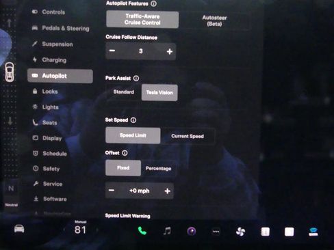 Used 2022 Tesla Model X Plaid image 18