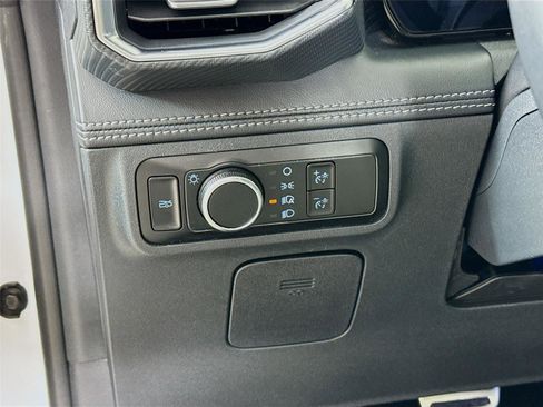 Used 2024 Ford Mustang Premium image 10