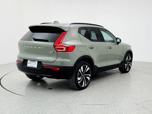 Certified 2023 Volvo XC40 B5 Ultimate w/ Protection Package Premier image 5