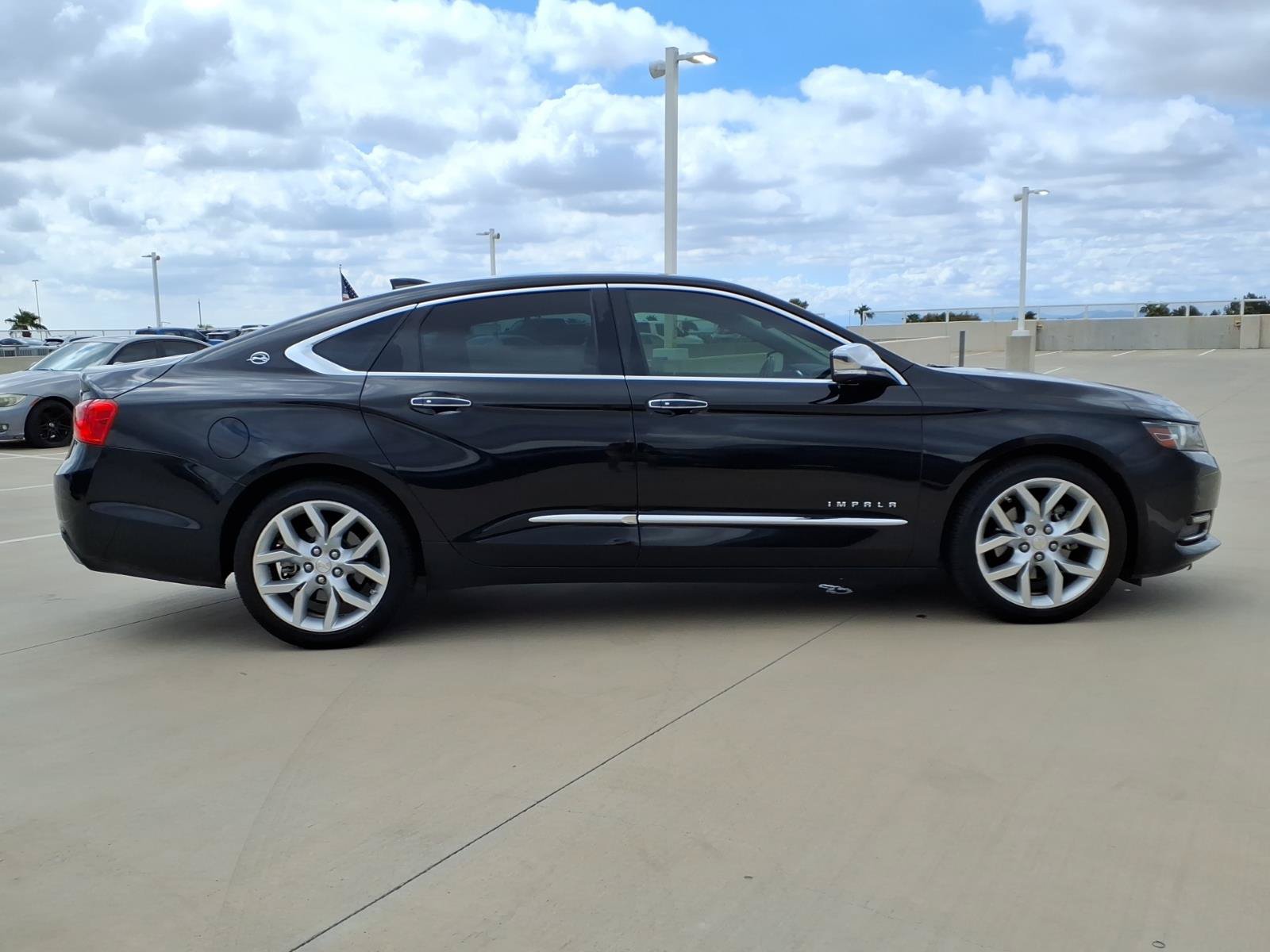 Used 2017 Chevrolet Impala Premier w/ Enhanced Convenience Package FWD image 7