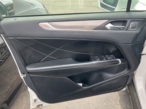Used 2019 Lincoln MKC Reserve w/ MKC Technology Package AWD/4WD image 7