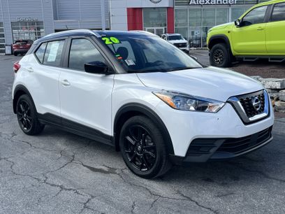 Used 2020 Nissan Kicks SV