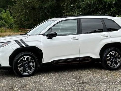 Used 2025 Subaru Forester Sport AWD/4WD image 5