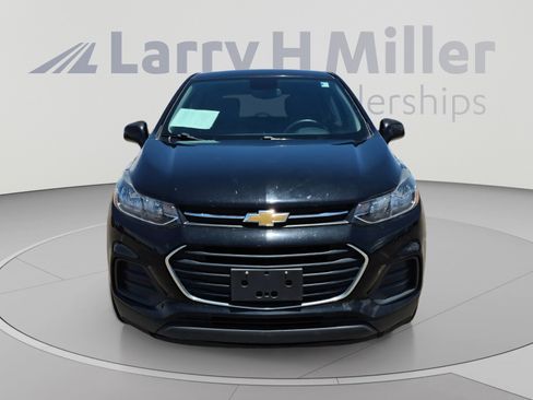 Used 2020 Chevrolet Trax LS w/ Tint and Cruise Package FWD image 8