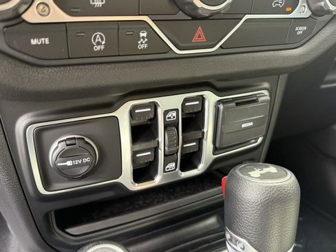 New 2025 Jeep Wrangler Sport S image 19