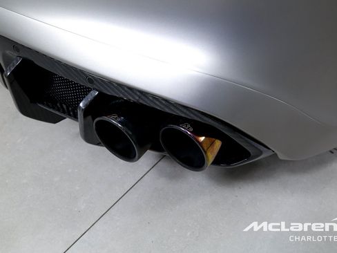 Used 2016 Ferrari F12 Berlinetta RWD image 27
