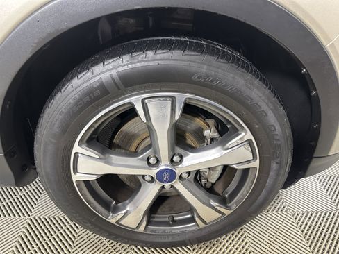 Used 2017 Ford Escape SE w/ Equipment Group 201A image 27