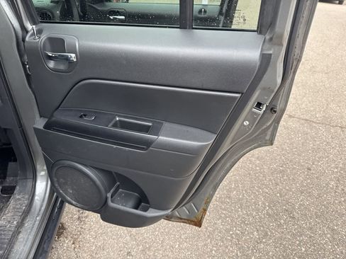 Used 2014 Jeep Patriot Latitude image 23