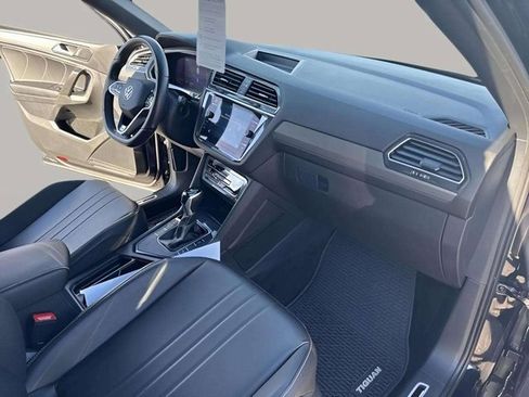 Certified 2023 Volkswagen Tiguan SE R-Line image 20