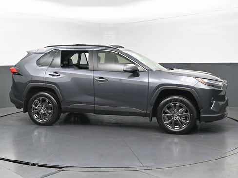 Used 2023 Toyota RAV4 Limited image 6