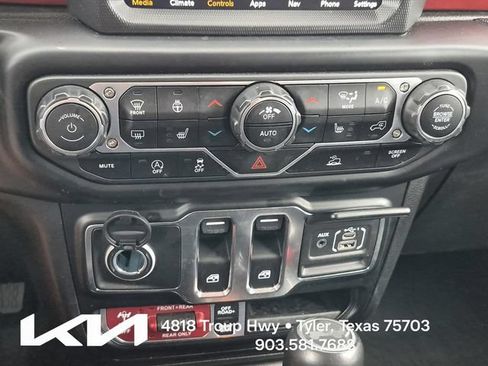 Used 2022 Jeep Wrangler Rubicon w/ Steel Bumper Group AWD/4WD image 36