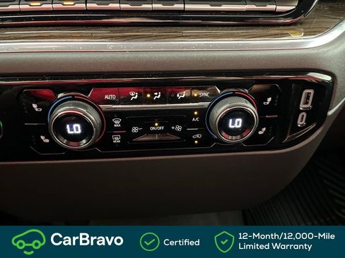 Used 2024 Chevrolet Silverado 1500 LT AWD/4WD image 30