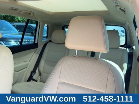 Used 2017 Volkswagen Tiguan Wolfsburg Edition FWD image 12