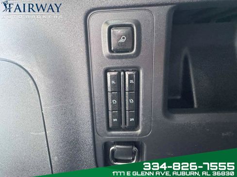 Used 2025 Ford Expedition Active image 30