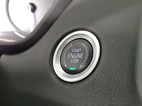 Used 2023 Cadillac XT4 Luxury FWD image 30