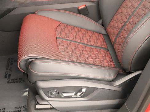 New 2026 Audi RS Q8 performance image 25