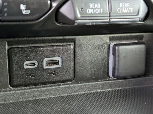 Used 2024 Chevrolet Tahoe LT image 16