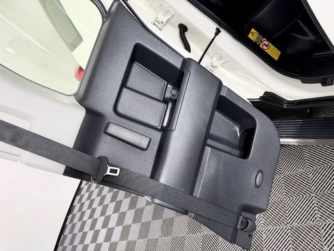 Used 2013 Toyota FJ Cruiser 4WD image 39