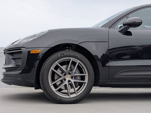 Used 2024 Porsche Macan image 9