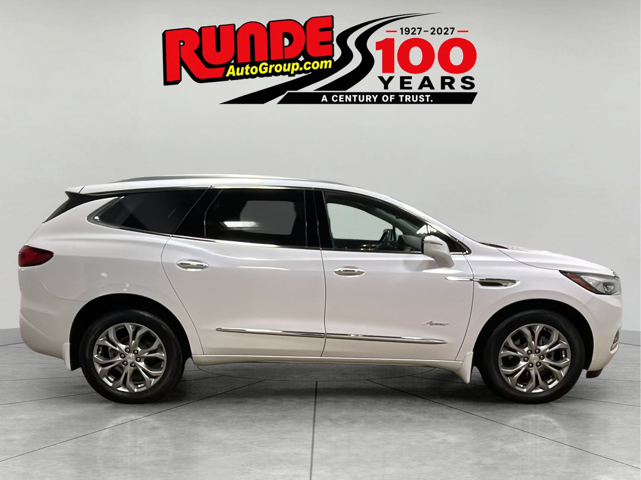 Used 2021 Buick Enclave Avenir w/ Avenir Technology Package AWD/4WD image 6