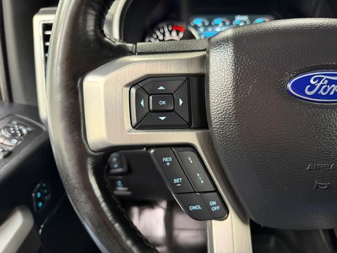 Used 2019 Ford F150 Platinum w/ Equipment Group 701A Luxury AWD/4WD image 31