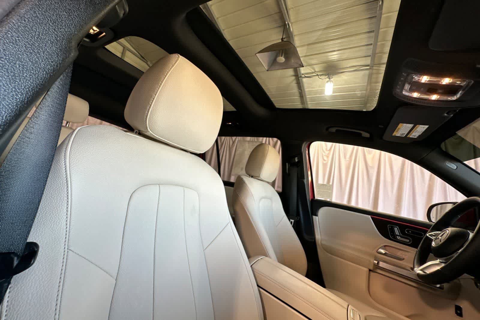 Used 2026 Mercedes-Benz GLB 250 4MATIC image 17