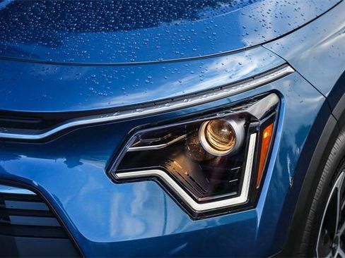 New 2025 Kia Niro EX image 5