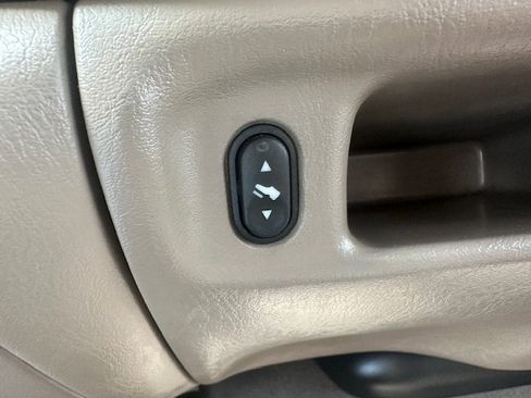 Used 2004 Ford Excursion Limited image 30