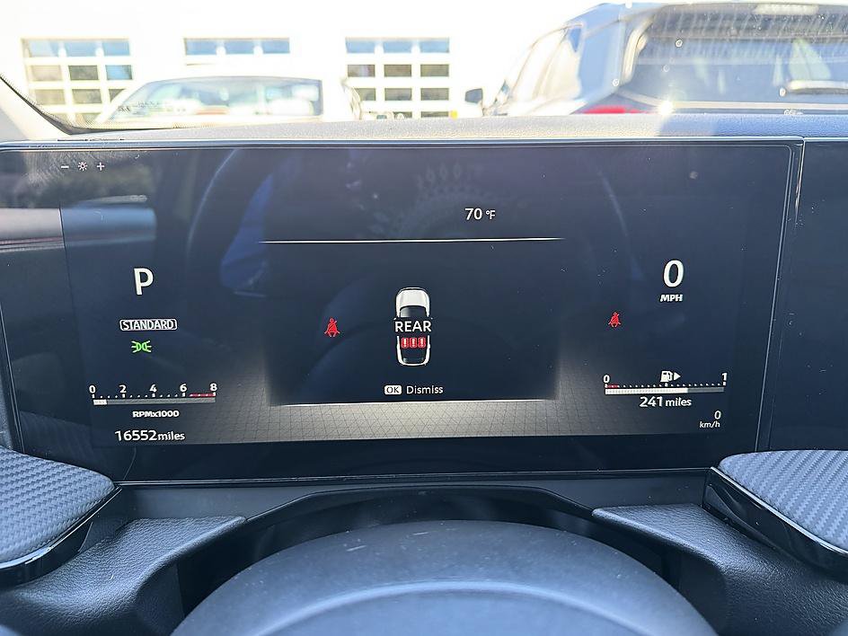 Used 2025 Nissan Kicks SR AWD/4WD image 16