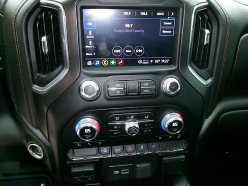 Used 2023 GMC Sierra 2500 AT4 AWD/4WD image 13