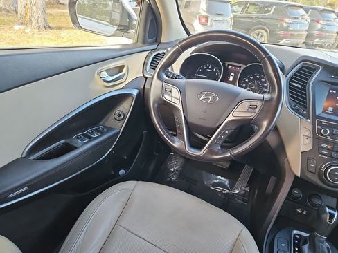 Used 2017 Hyundai Santa Fe Sport 2.0T image 11