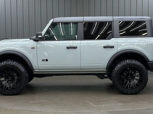 Used 2024 Ford Bronco Wildtrak AWD/4WD image 2