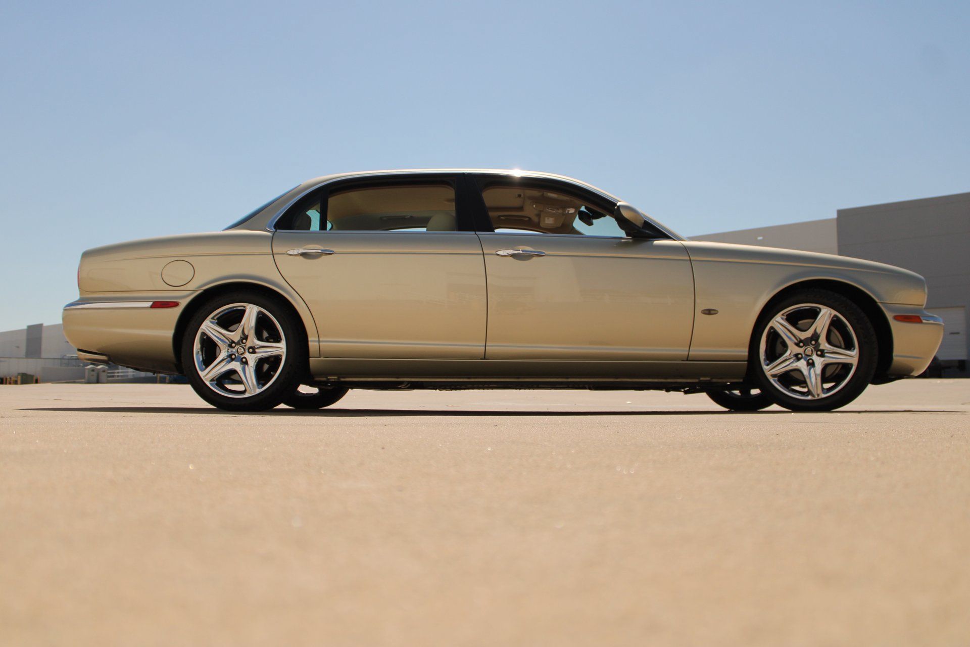 Used 2006 Jaguar XJ8 RWD image 26