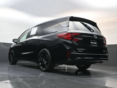 Used 2025 Honda Odyssey Sport-L image 27