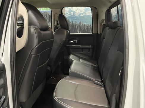 Used 2017 RAM 1500 Laramie w/ Convenience Group image 15