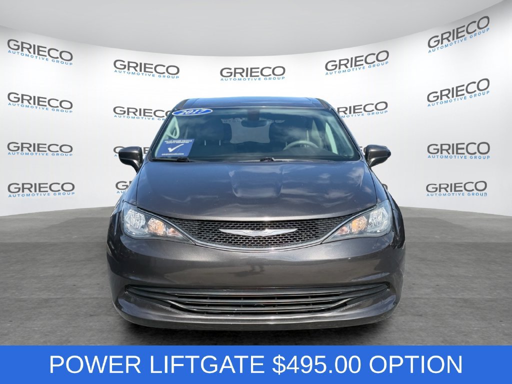 Used 2017 Chrysler Pacifica Touring FWD image 2