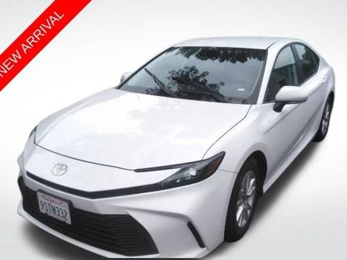 Used 2025 Toyota Camry LE FWD image 1