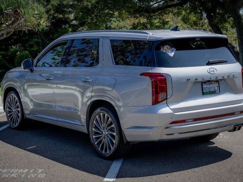 Used 2023 Hyundai Palisade Calligraphy w/ Cargo Package image 6