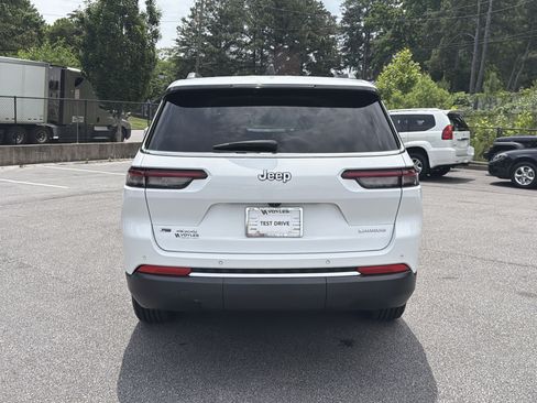 Used 2022 Jeep Grand Cherokee L Laredo w/ Luxury Tech Group I AWD/4WD image 14