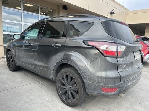 Used 2017 Ford Escape Titanium image 4