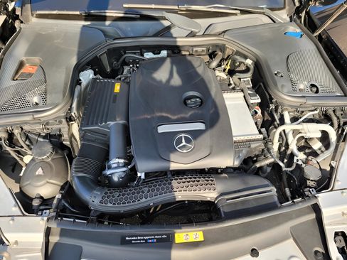 Used 2018 Mercedes-Benz E 300 image 22