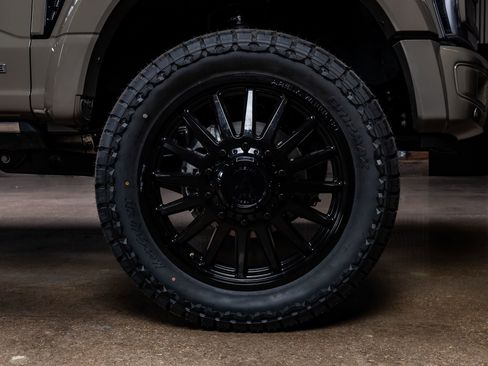 Used 2026 Ford F450 King Ranch w/ Chrome Package image 11