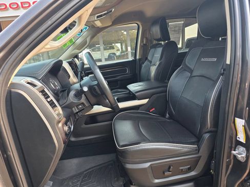 Used 2022 RAM 2500 Laramie AWD/4WD image 4