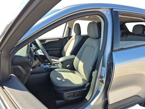Used 2022 Ford Escape SE FWD image 16